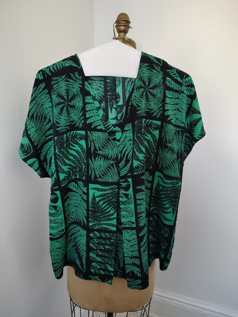 Rafaella Black and Green Fern-Print V-Neck Blouse